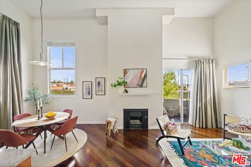 apt-306-2045 Beloit Ave, Los Angeles, CA, 90025-6275 | Card Image