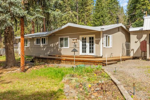 29909 Pelican Butte Rd, Klamath Falls, OR, 97601-8614 | Card Image