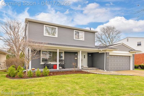23261 Robert John St, Saint Clair Shores, MI, 48080-2608 | Card Image