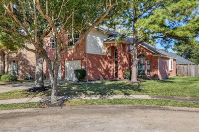 10410 Red Slate Lane, House other with 5 bedrooms, 3 bathrooms and null parking in Houston TX | Image 2