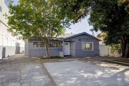 14918 Wyandotte St, Van Nuys, CA, 91405-1743 | Card Image