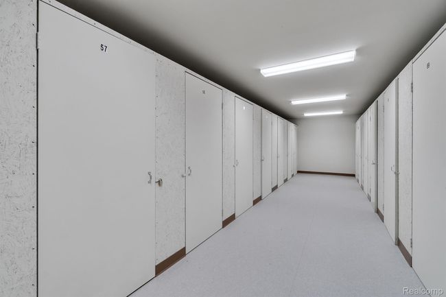 APT-201 - 1957 S Telegraph Rd, Condo with 2 bedrooms, 2 bathrooms and null parking in Bloomfield Hills MI | Image 47