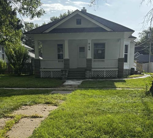 744 N 6th St, David City, NE, 68632-1408 | Card Image