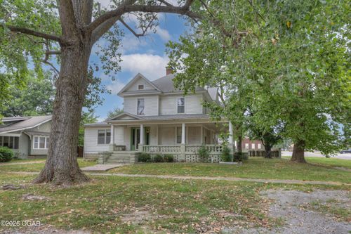 301 W Pine St, Columbus, KS, 66725-1754 | Card Image