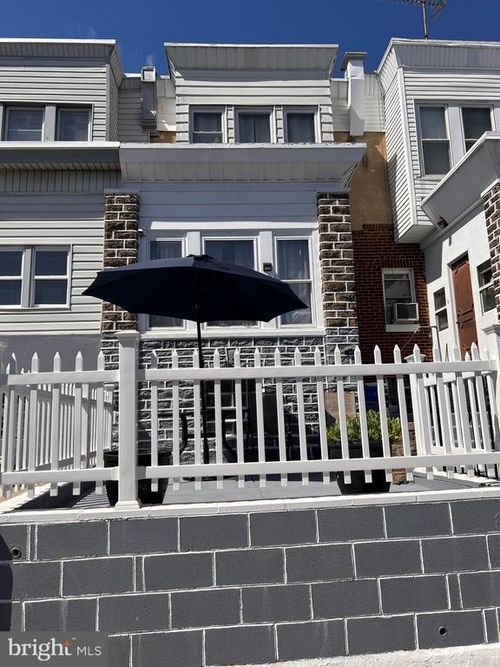 207 E Fisher Ave, PHILADELPHIA, PA, 19120-3225 | Card Image