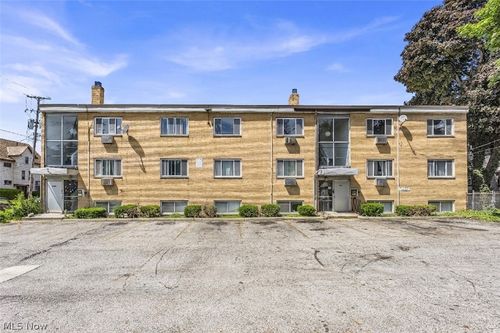 303-1415 Wyandotte Ave, Lakewood, OH, 44107-4702 | Card Image