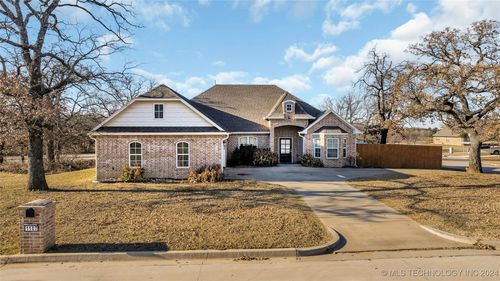 1107 Pecan Circle, Ardmore, OK, 73401 | Card Image