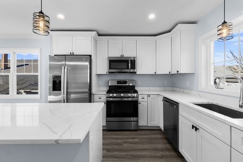 3b-206 Durfee St, Fall River, MA, 02720-2392 | Card Image