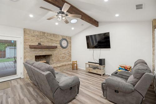 210 Northwood Dr, Mckinney, TX, 75071-3534 | Card Image
