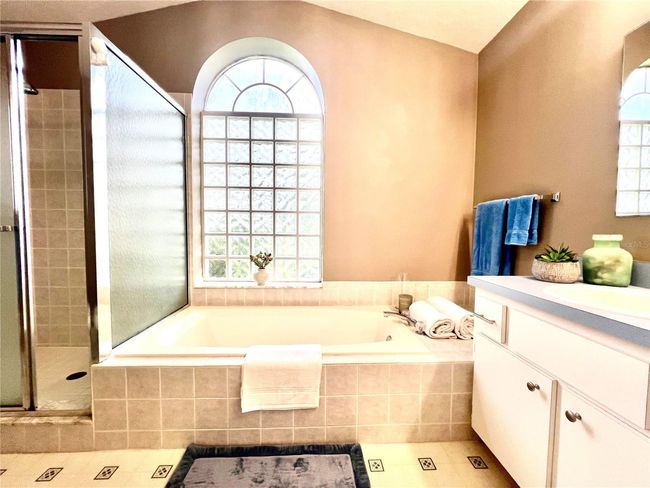 2100 Nw 50 Th Cir, House other with 2 bedrooms, 2 bathrooms and null parking in OCALA FL | Image 37