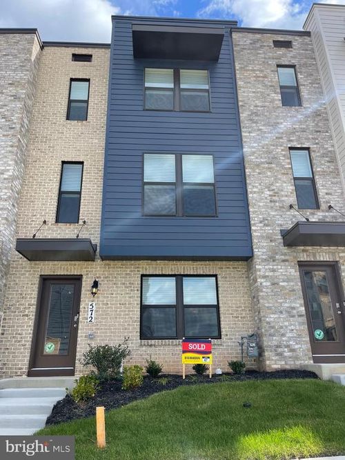 572 Union St, FREDERICK, MD, 21701-3571 | Card Image