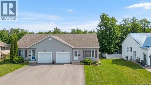4 Dawson Dr, Oromocto, NB, E2V4S7 | Card Image