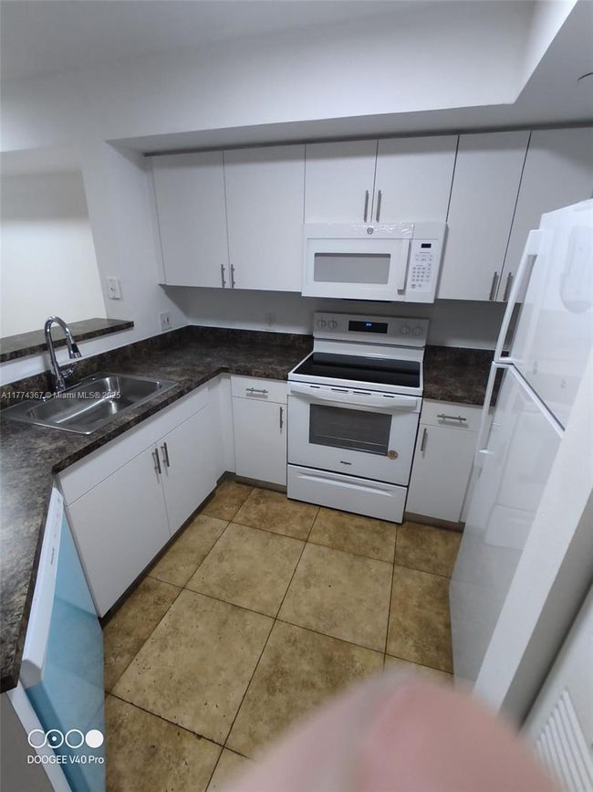 APT-101 - 4190 San Marino Blvd, Condo with 2 bedrooms, 2 bathrooms and null parking in West Palm Beach FL | Image 24