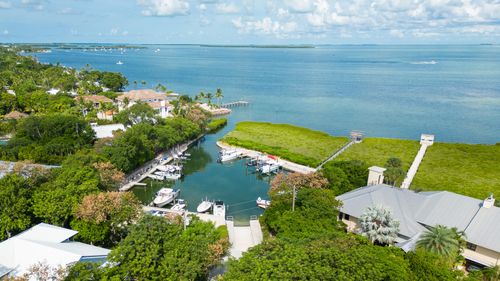 18 Flamingo Hammock Road, Upper Matecumbe Key Islamorada, FL, 33036 | Card Image