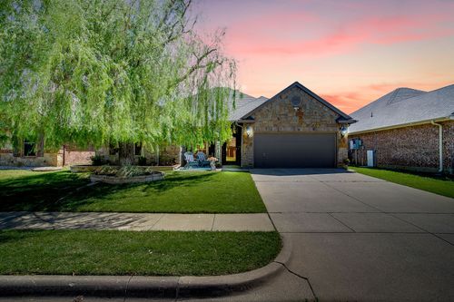 1733 Colorado Dr, Burleson, TX, 76028-8179 | Card Image