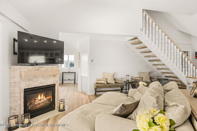 A - 1195 E Cooper Ave, Home with 4 bedrooms, 4 bathrooms and 3 parking in Aspen CO | Image 6