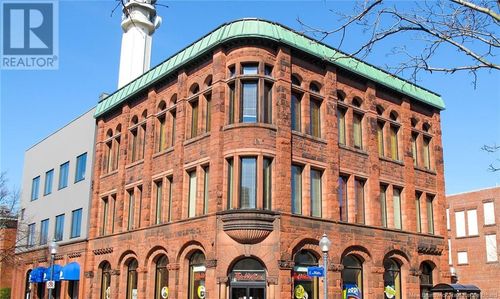 713 Main St, Moncton, NB, E1C1E3 | Card Image