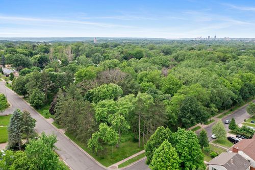 935 Kennard St, Saint Paul, MN, 55106-3619 | Card Image