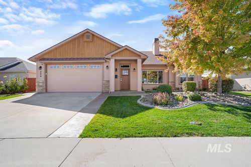 204 E Mckinley St, New Plymouth, ID, 83655-5546 | Card Image