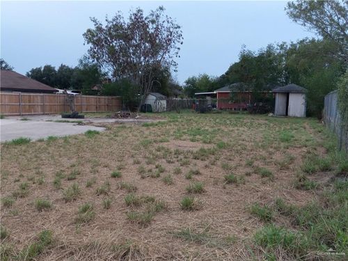 3609 Crisantema St, Mission, TX, 78573-5017 | Card Image