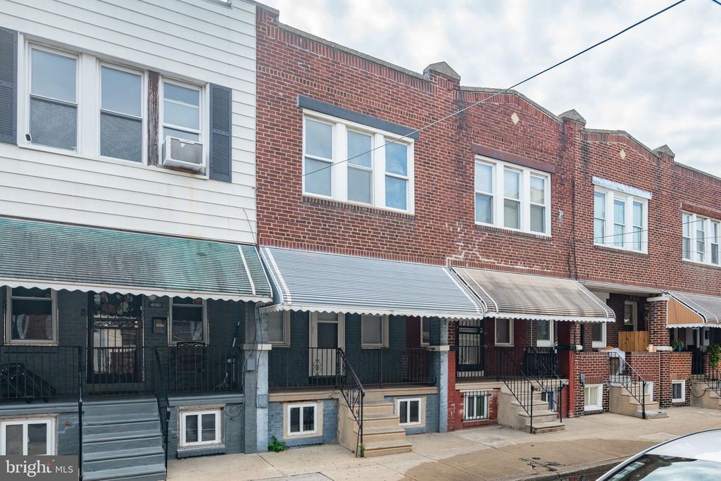 Marston St, Philadelphia, PA 19145