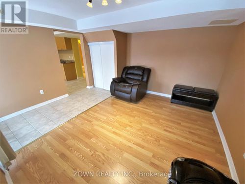 124 Meandering Trail, Scarborough, ON, M1B6E4 | Card Image