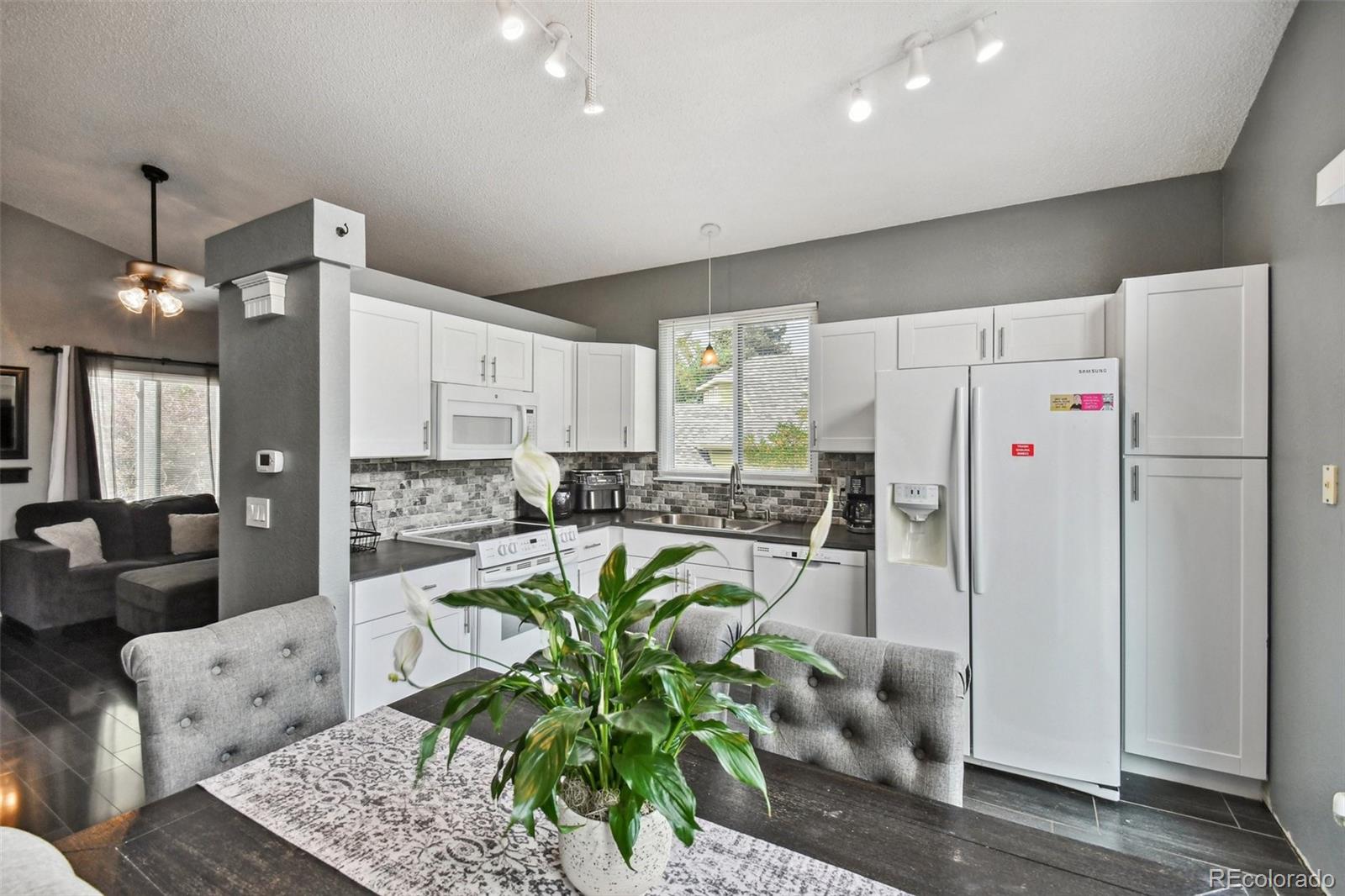 Cloverleaf Cir, Parker, CO 80134