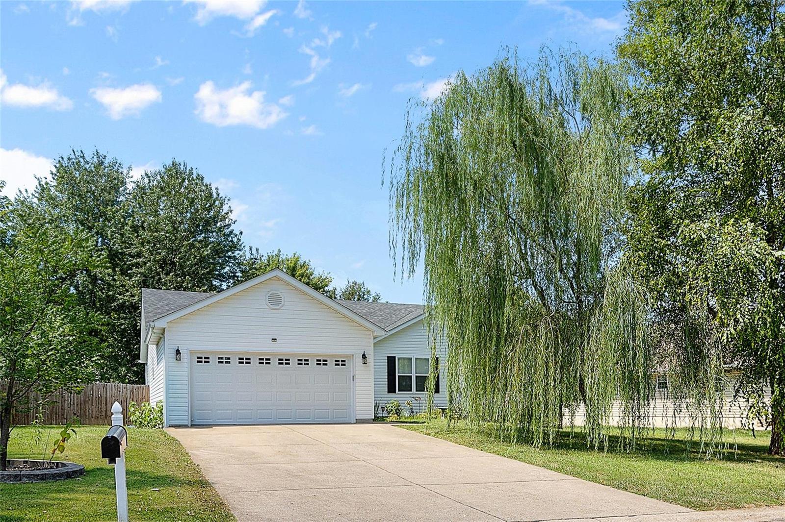 Stonegate St, Farmington, MO 63640