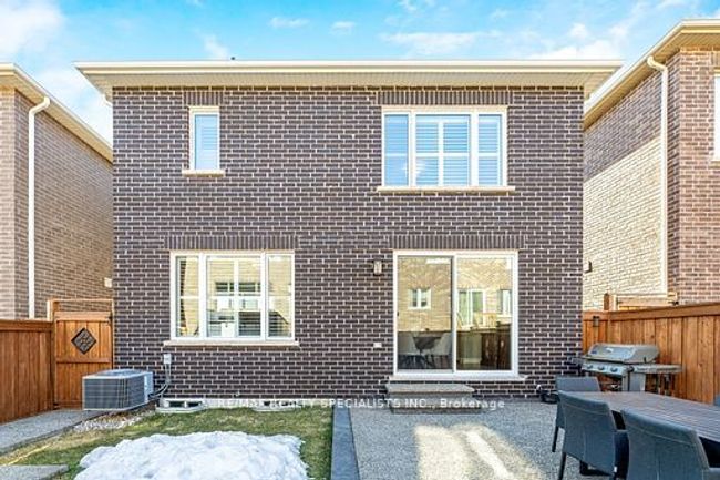 882 Magnolia Terr, House other with 4 bedrooms, 3 bathrooms and 2 parking in Milton ON | Image 36