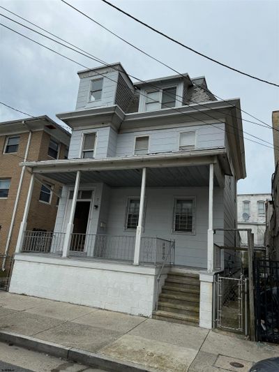 7 N Georgia, House other with 6 bedrooms, 2 bathrooms and null parking in Atlantic City NJ | Image 1