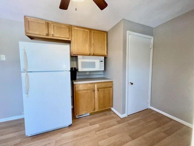 217 S Shady Ave, Condo with 3 bedrooms, 1 bathrooms and 1 parking in Houston PA | Image 11