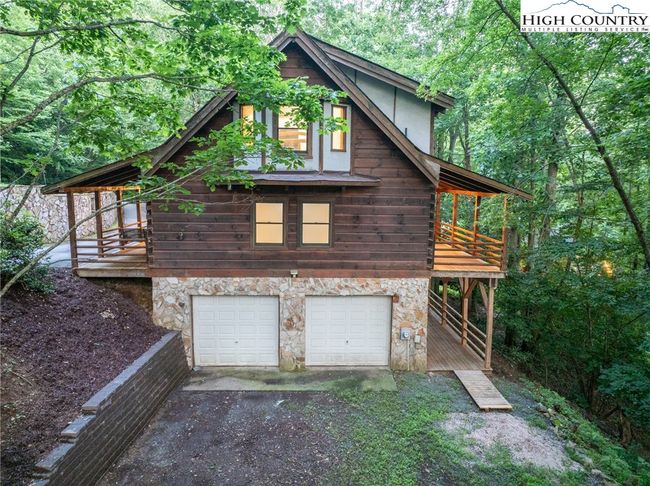 170 Mountain Laurel Ln, House other with 2 bedrooms, 4 bathrooms and null parking in Blowing Rock NC | Image 29