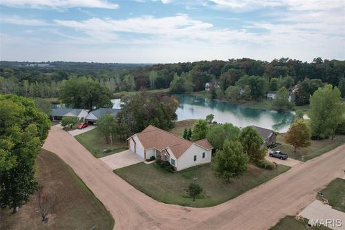 186 Little Rock Creek Ct, Washington, MO, 63090-6332 | Card Image