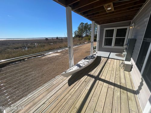 9111 Riverview Dr, New Bern, NC, 28560-7235 | Card Image