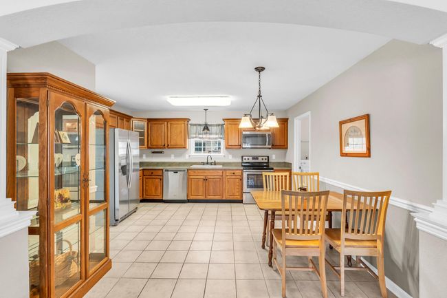 Large eat-in kitchen | Image 6