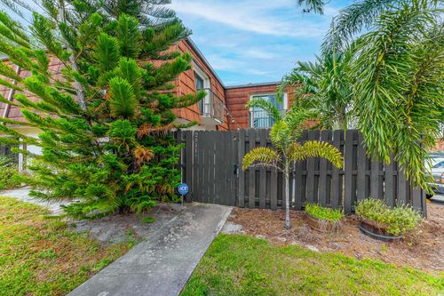 apt-b-2111 White Pine Cir, Greenacres, FL, 33415-6168 | Card Image