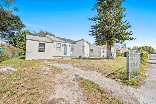 919 Nw 66th St, Miami, FL, 33150 | Card Image