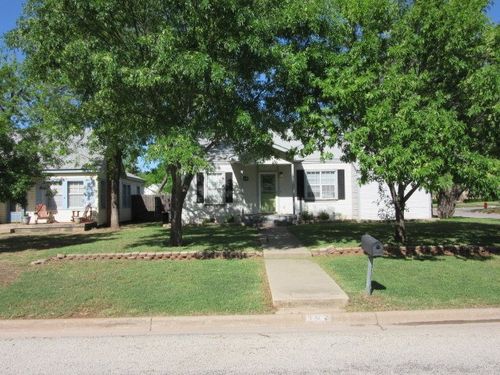 902 Blair St, Abilene, TX, 79605-3910 | Card Image