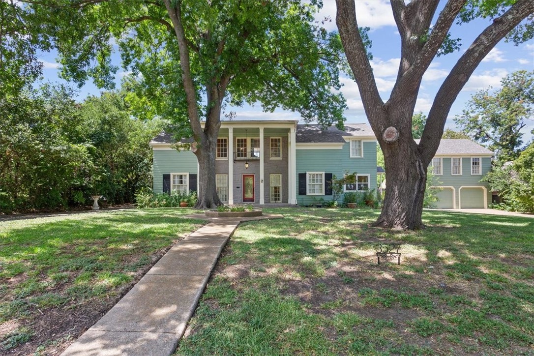 Austin Ave, Waco, TX 76710