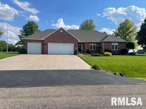 8008 W Thorngate Dr, Mapleton, IL, 61547-9358 | Card Image