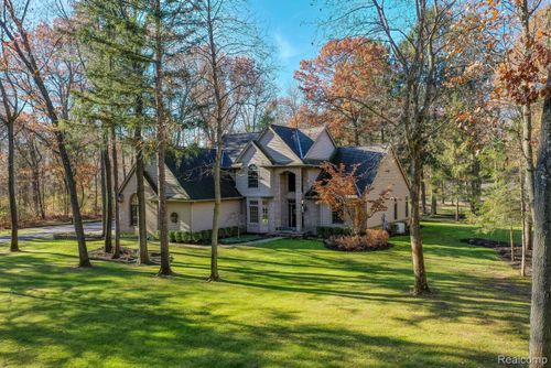 5150 N Milford Rd, Highland, MI, 48356-1052 | Card Image