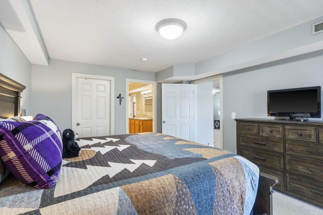 120 Oxford Court 2 (33) | Image 38