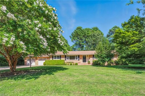 1412 Cooper Cir, Virginia Beach, VA, 23454-1522 | Card Image