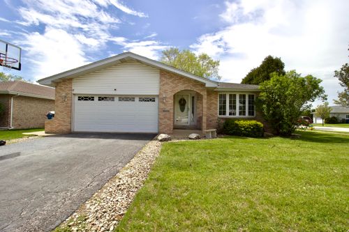 9906 Branton Ave, Highland, IN, 46322-1567 | Card Image