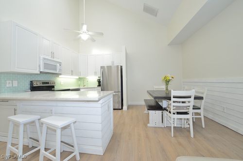 10-4325. Covey Cir, NAPLES, FL, 34109-2502 | Card Image