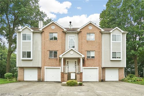 3-350 Village Pointe Drive, Akron, OH, 44313 | Card Image