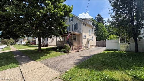 2559 6th St, Cuyahoga Falls, OH, 44221-2429 | Card Image