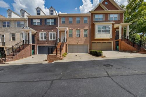 2765 Durham Dr Ne, Brookhaven, GA, 30319-3673 | Card Image