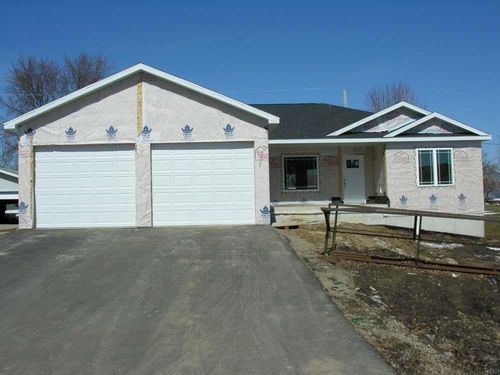 221 Oak St, Osage, IA, 50461-1031 | Card Image