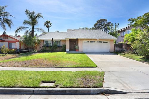 7368 Kamloops Ave, Fontana, CA, 92336-1928 | Card Image